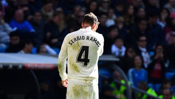 Sergio Ramos, defensa del Real Madrid, podría recibir un duro castigo por parte de la UEFA, si se comprueba que provocó una tarjeta amarilla ante Ajax. (Foto: AFP)
