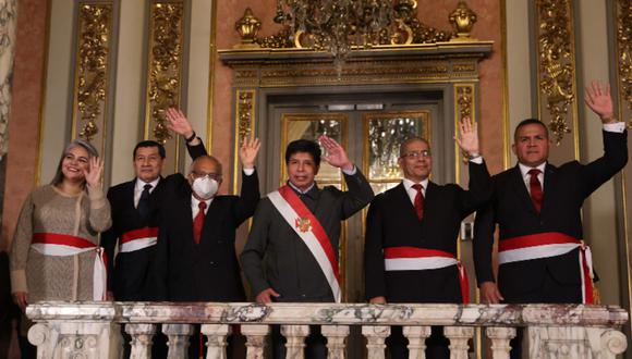 Pedro Castillo tomó juramento de cuatro nuevos ministro de Estado la noche de ayer. Foto: Presidencia