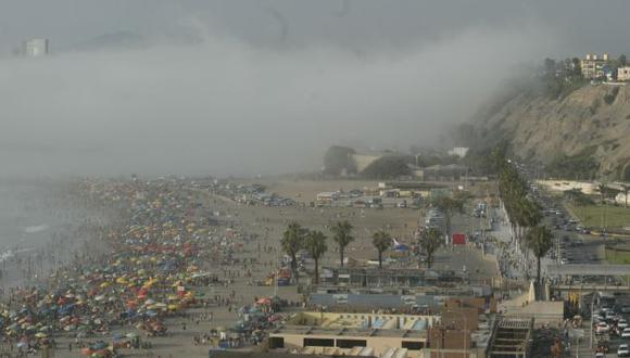 La neblina se mezcló con el sol de verano en Lima. (Perú21)