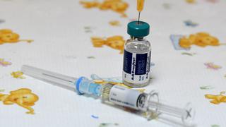 Especialistas de la OMS alertan de brotes de sarampión tras disminución de tasa de vacunación