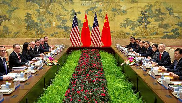 Autoridades de China y Estados Unidos se reunieron hoy en Pekín en busca de un acuerdo que ponga fin a la guerra comercial entre ambos países. (Foto: Reuters)