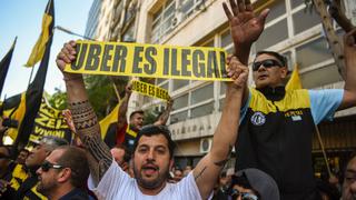 Argentina: Miles de taxistas salieron a las calles para protestar contra Uber
