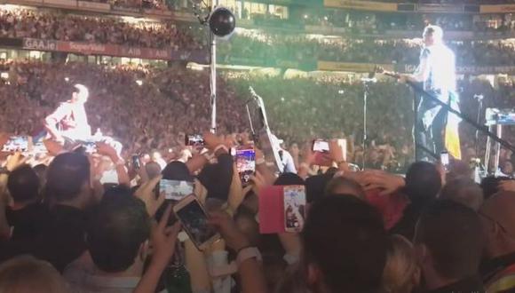 El emotivo gesto de Chris Martin y el público con un fanático de Coldplay (Youtube)