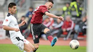 Eintracht Frankfurt de Zambrano derrotó 5-2 al Nuremberg