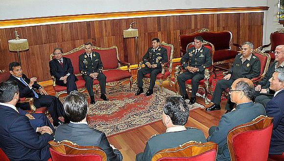 Humala se reunió con los miembros del Estado Mayor de la Policía. (Sepres)