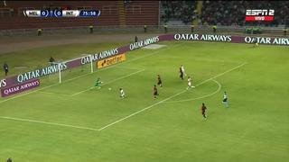 Carlos Cáceda se lució en el arco: evitó el gol de Edenilson en el Melgar vs. Inter [VIDEO]