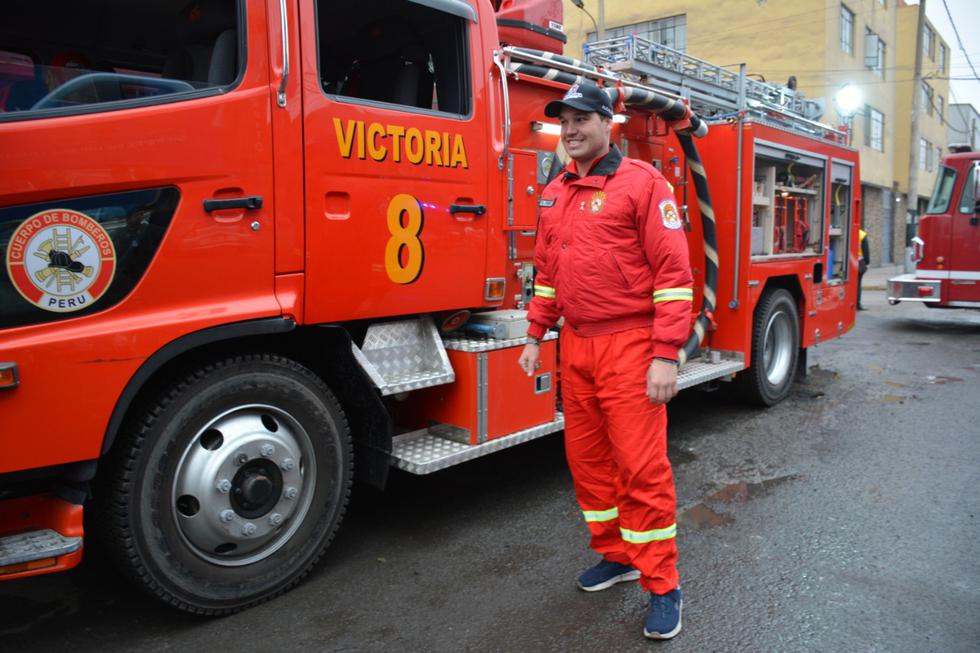 El alcalde de La Victoria, George Forsyth, entregó una moderna unidad contra incendios a la compañía de bomberos BFB Victoria N° 8. (Foto: Municipalidad de La Victoria)