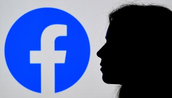 Las tres plataformas sociales de la compañía Facebook experimentaron problemas que se detectaron a nivel global e impidieron a los usuarios acceder a los servicios. (Foto: OLIVIER DOULIERY / AFP)