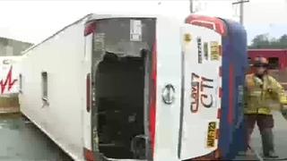 Trece heridos deja accidente de bus en avenida Circunvalación [VIDEO]