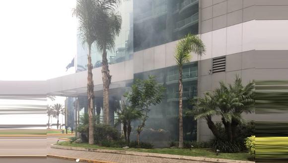 Amago de incendio en sótano del hotel Marriot ya fue controlado. (@WaltherMendoza1)