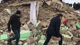 Turquia: Se reportó 9 fallecidos tras sismo de magnitud 5,7 [VIDEO]