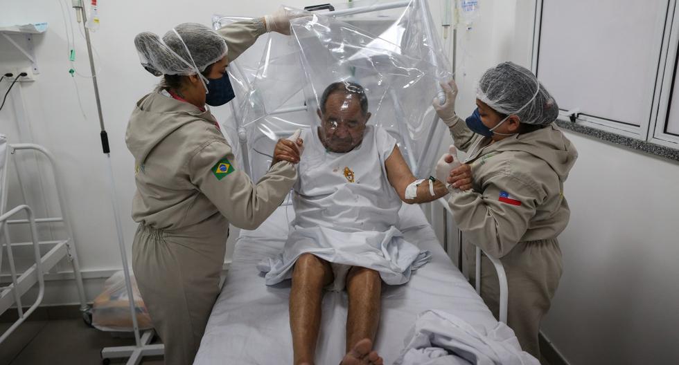 Brasil se aproxima al millón de casos por COVID-19. (Photo by MICHAEL DANTAS / AFP)