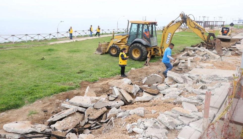 Desmontan el Malecón de la Costanera por estado deplorable a solo 28 meses de su construcción. (San Miguel)