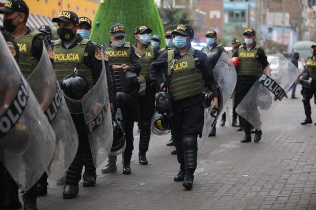 Más de 200 policías brindarán seguridad en el emporio de Gamarra en las fiestas de fin de año.(Foto: Britanie Arroyo)