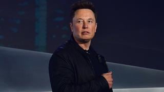 Elon Musk desafía a las autoridades al anunciar que reanudará producción de Tesla en California