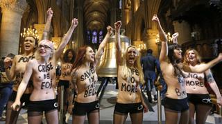 FOTOS: Femen celebra en topless dimisión del Papa