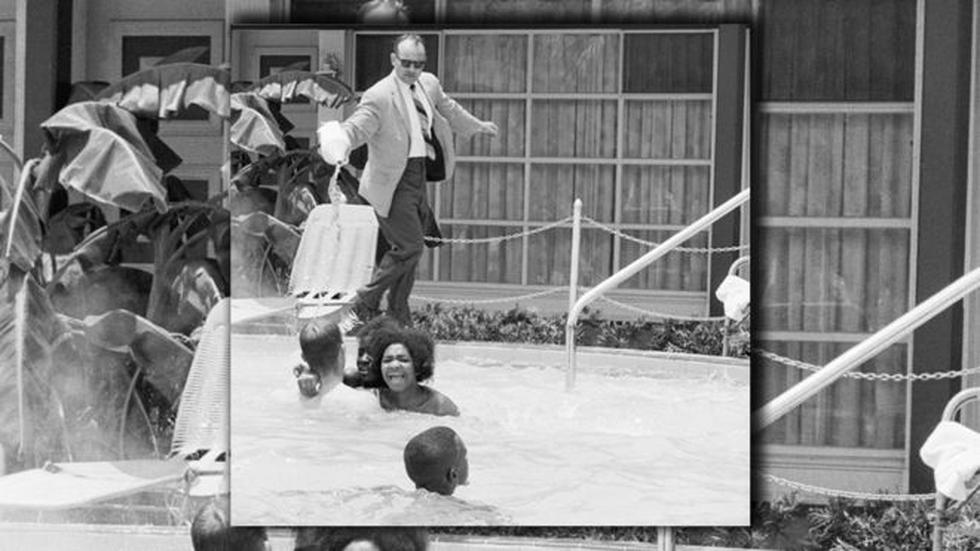 oto tomada en 1964 en un motel de la ciudad de San Agustín, en Florida, se convirtió en símbolo contra el racismo. (Foto: Getty)