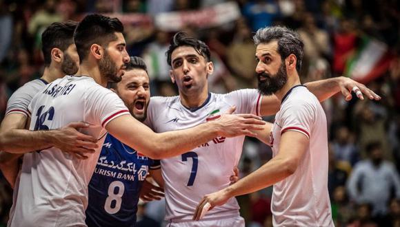 Irán denuncia detención de equipo de voleibol al llegar a Estados Unidos para disputar final. (Twitter - @FIVBVolleyball)