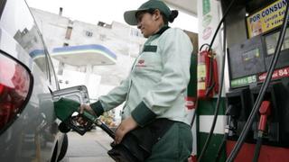 Sube el precio de combustibles por medida de impuesto selectivo de Petroperú