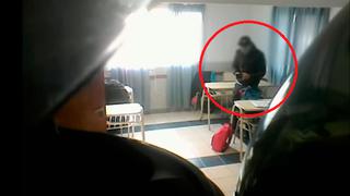 Profesor robaba a sus alumnos cuando no se encontraban en el aula