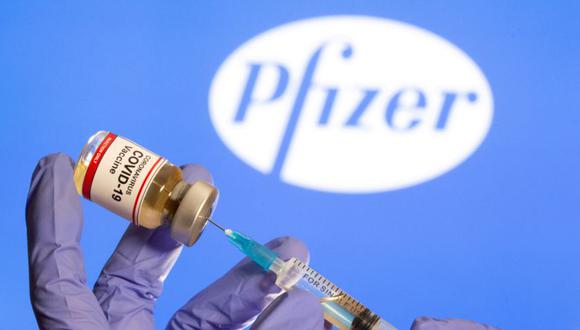 Estados Unidos recibirá las vacunas de Pfizer-BioNTech este lunes. (REUTERS/Dado Ruvic)