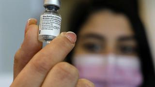 Pfizer pide en EE.UU. expandir uso de emergencia de su vacuna a adolescentes 