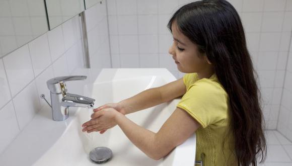 VIRUS BAJO CONTROL. Lavado de manos es un arma efectiva. (USI)