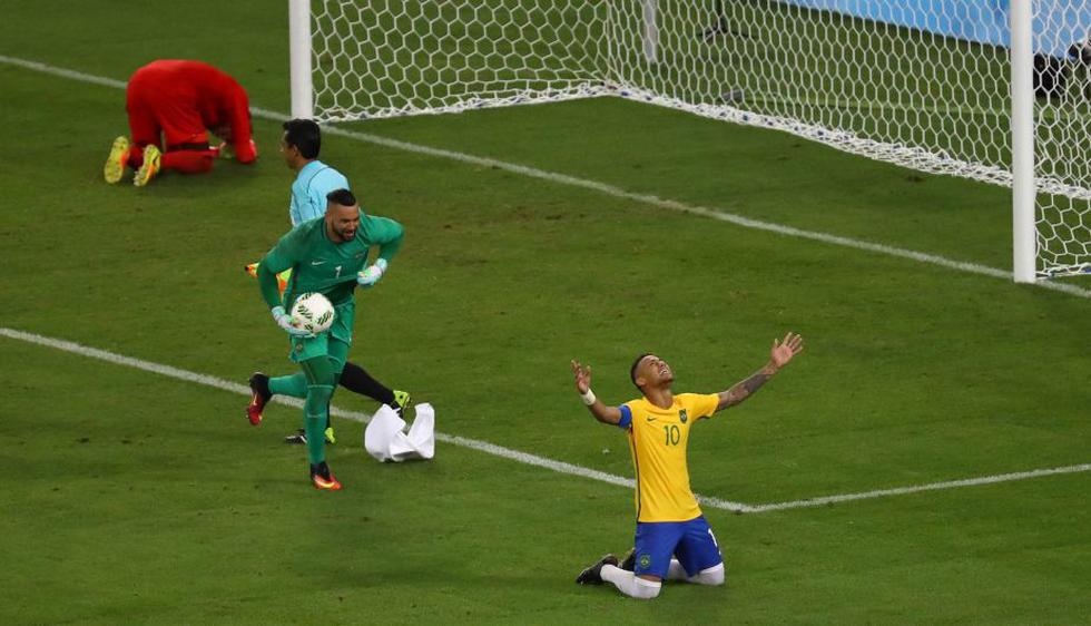 Brasil venció a Alemania en Río 2016 y ganó su primera medalla de oro en fútbol olímpico. (Reuters)