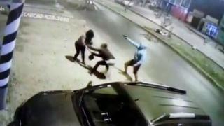 Delincuentes asesinan a hombre en SMP por defender a su esposa [VIDEO]