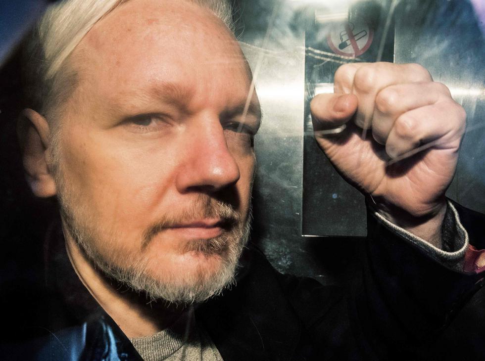 Los partidarios del fundador de WikiLeaks, Julian Assange, realizaron una protesta frente al Tribunal de Magistrados de Westminster, en Londres, donde hubo una corta audiencia por el caso de su extradición. (Foto: AFP)