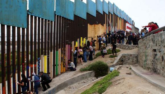 Estados Unidos: Implementan el veto migratorio de Donald Trump. (EFE)