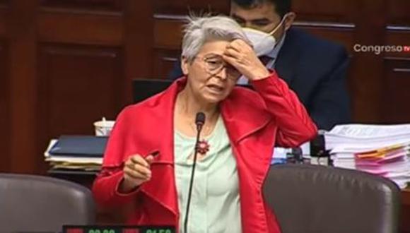 Es la segunda vez que la parlamentaria de Perú Libre critica el sueldo que percibe por su cargo.