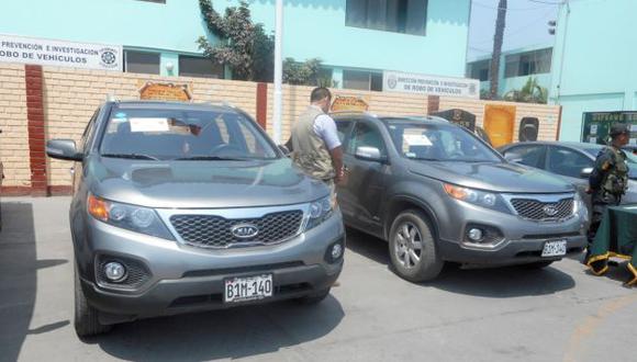 Dos camionetas Kia circulaban en Lima y Puno con la misma placa. (PNP)
