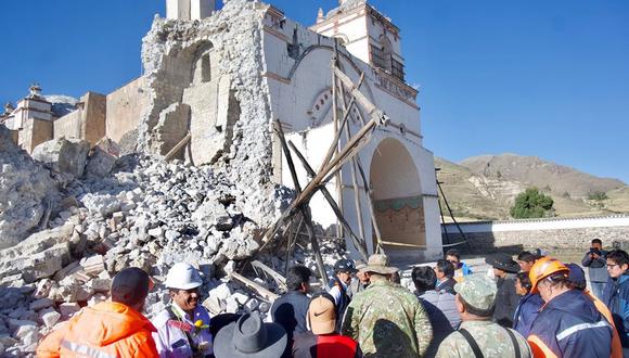 TRISTE. El pasado lunes, la iglesia de Lari colapsó por sismo. (Foto: Arequipa)