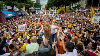 Venezuela: Manifestantes apoyan a Leopoldo López en las calles