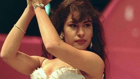 Selena Quintanilla fue asesinada a balazos por Yolanda Saldiva, la presidenta de su club de fan en 1995. (Foto: YouTube)