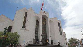 Policía acusado de abusar de una menor en Arequipa recibe 7 meses de prisión preventiva 