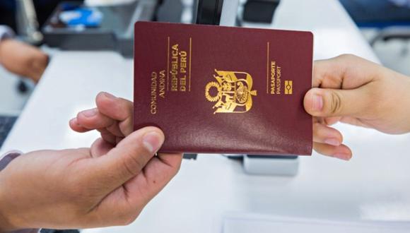 Previamente, Migraciones detalló que las personas interesadas en obtener una de las 6.000 citas adicionales para tramitar pasaporte electrónico (biométrico) podía hacerlo todos los sábados desde las 8:00 p.m. (Foto: archivo)