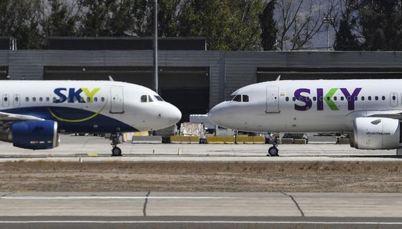 Sky Airline reveló que más del 80% de los pasajes que ya se han vendido son para viajes solo de ida o solo de vuelta. (Foto: AFP)