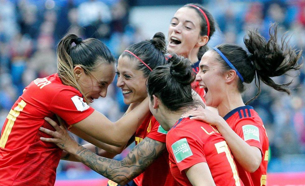 España gana su primer partido en un Mundial tras remontar por 3-1 ante Sudáfrica. (Foto: EFE)