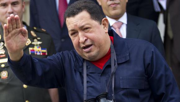 En carrera. Recuperado de su radioterapia, Chávez empezó su campaña hace una semana. (Reuters)