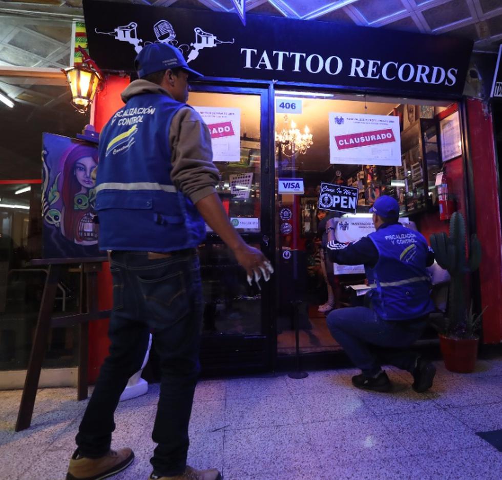Jirón de la Unión: Clausuran cinco locales en donde hacían tatuajes y 'piercings' en pésimas condiciones. (MML)