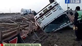 Huaura: cerca de 20 pasajeros heridos tras violento choque de bus interprovincial con camión
