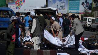 Afganistán: Al menos 80 muertos tras doble atentado suicida del Estado Islámico [Fotos]