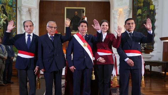 Los tres nuevos ministros se suman al equipo ministerial de Aníbal Torres. (Foto: Presidencia)