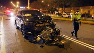 Rímac: mujer a bordo de moto muere tras violento choque con camioneta