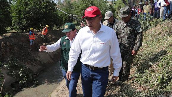 Martín Vizcarra realizó diversas labores, como la entrega de obras y la supervisión de la descolmatación de ríos en Tumbes. (Foto: Difusión)
