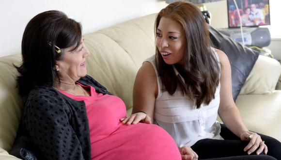 Inmigrante peruana de 58 años dará a luz a su nieta en Estados Unidos. (AP)