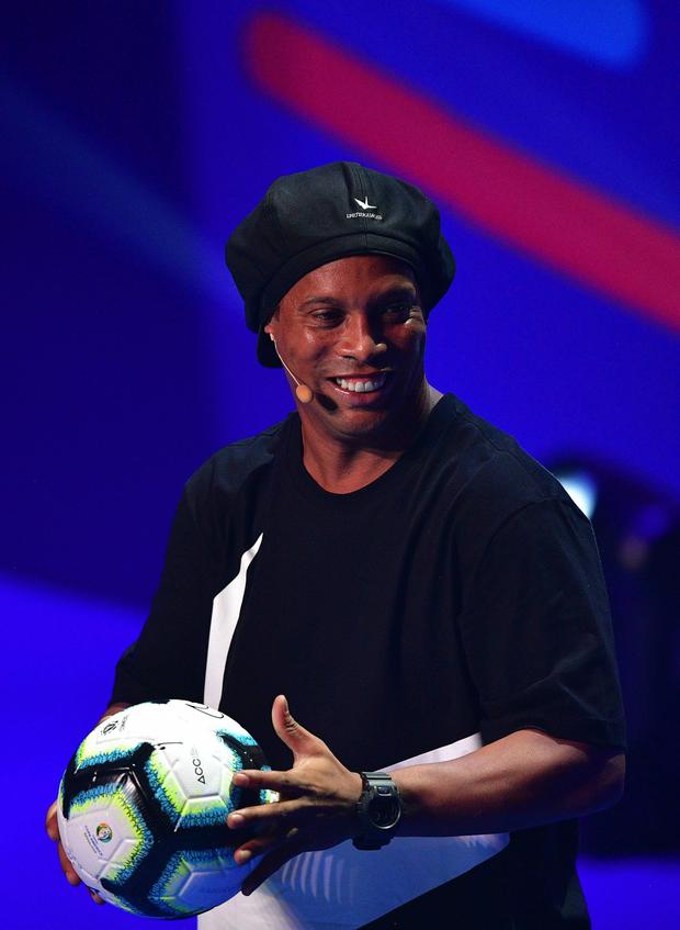 Ronaldinho presentó la oficial con que se jugará la América | VIDEO | DEPORTES | PERU21