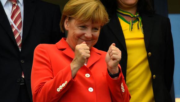 “Para que Alemania siga estable, Armin Laschet debe convertirse en el canciller federal”, afirmó Ángela Merkel durante un mitin de su formación en Múnich. (Fabrice COFFRINI / AFP).